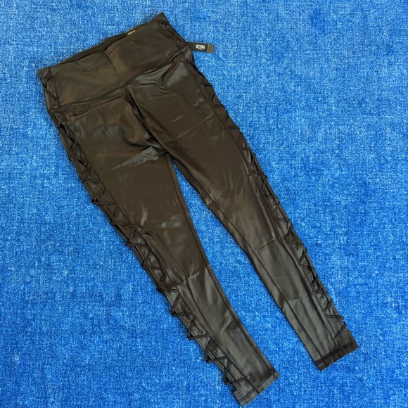 Gymshark Pants - VS Knockout Tight / Legging • Size Small
